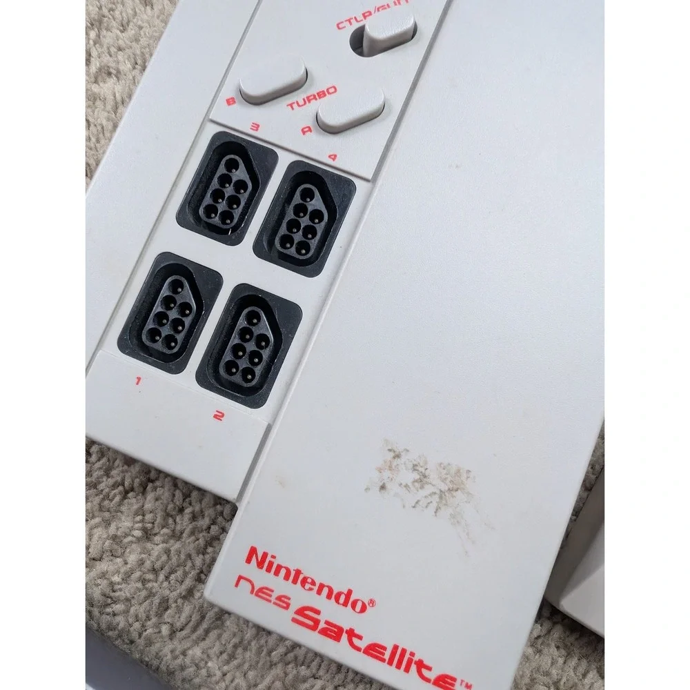 READ Vintage NES Controller & Accessories Lot UNTESTED AS-IS OEM Zapper